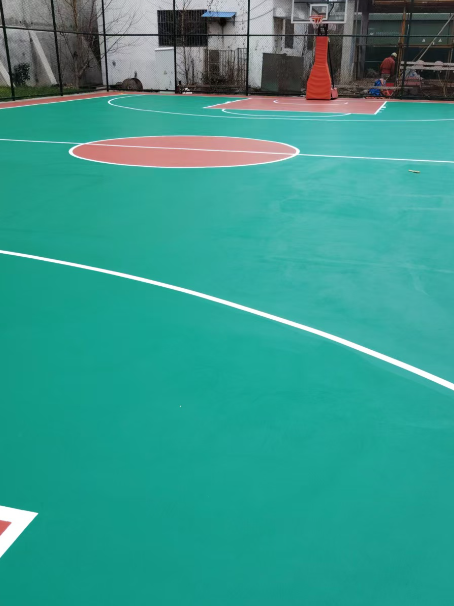 宁夏 球场长期使用易出现地面开裂